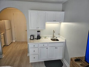 Interior - SJ30 Cozy studio close to the beach (Myrtle Beach)