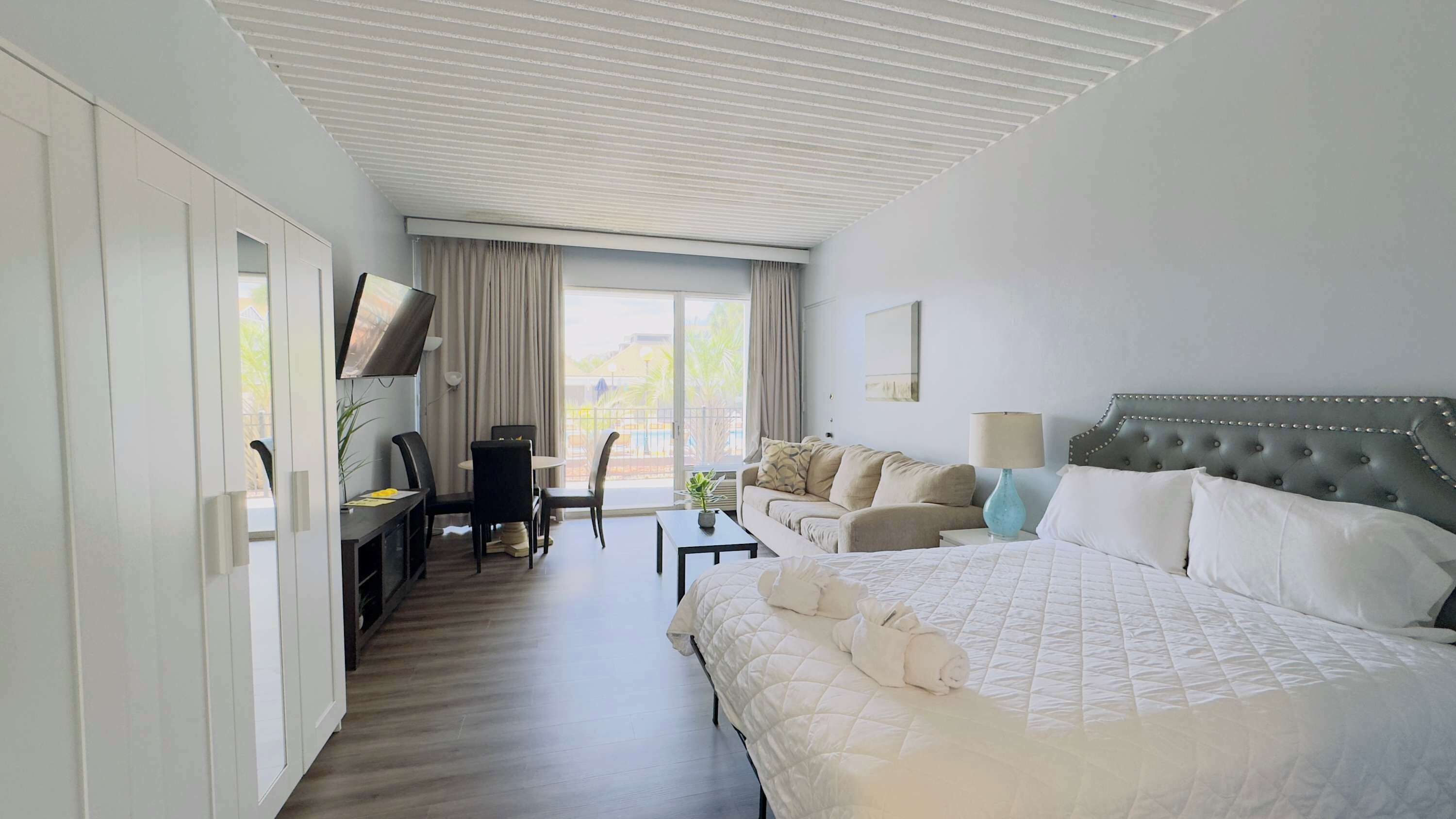 Strykejern/-brett, reiseseng for barn, wi-fi og sengetøy