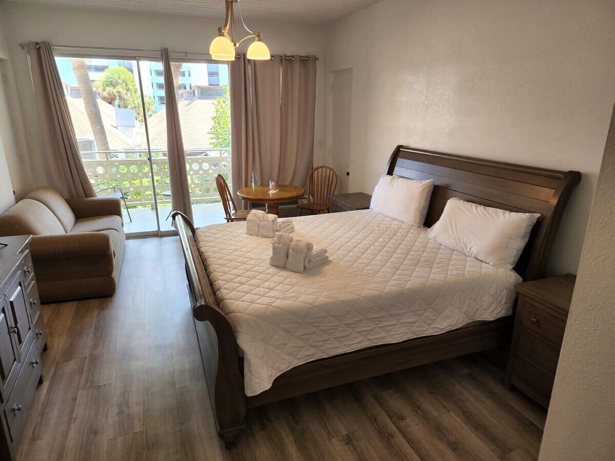 Strykejern/-brett, reiseseng for barn, wi-fi og sengetøy