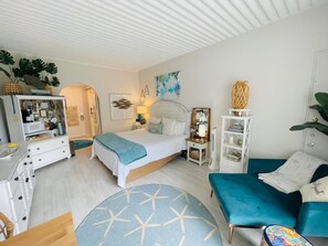 Iron/ironing board, travel crib, WiFi, bed sheets - SJ20 Cozy studio close to the beach (Myrtle Beach)