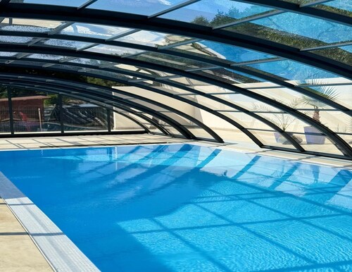 Comfortable Ground Floor Apartment, Summer Pool