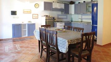Apartment | Dapur peribadi | Kerusi tinggi