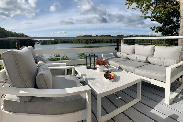 House | Dining