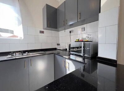 LivLuxe Apartments 6