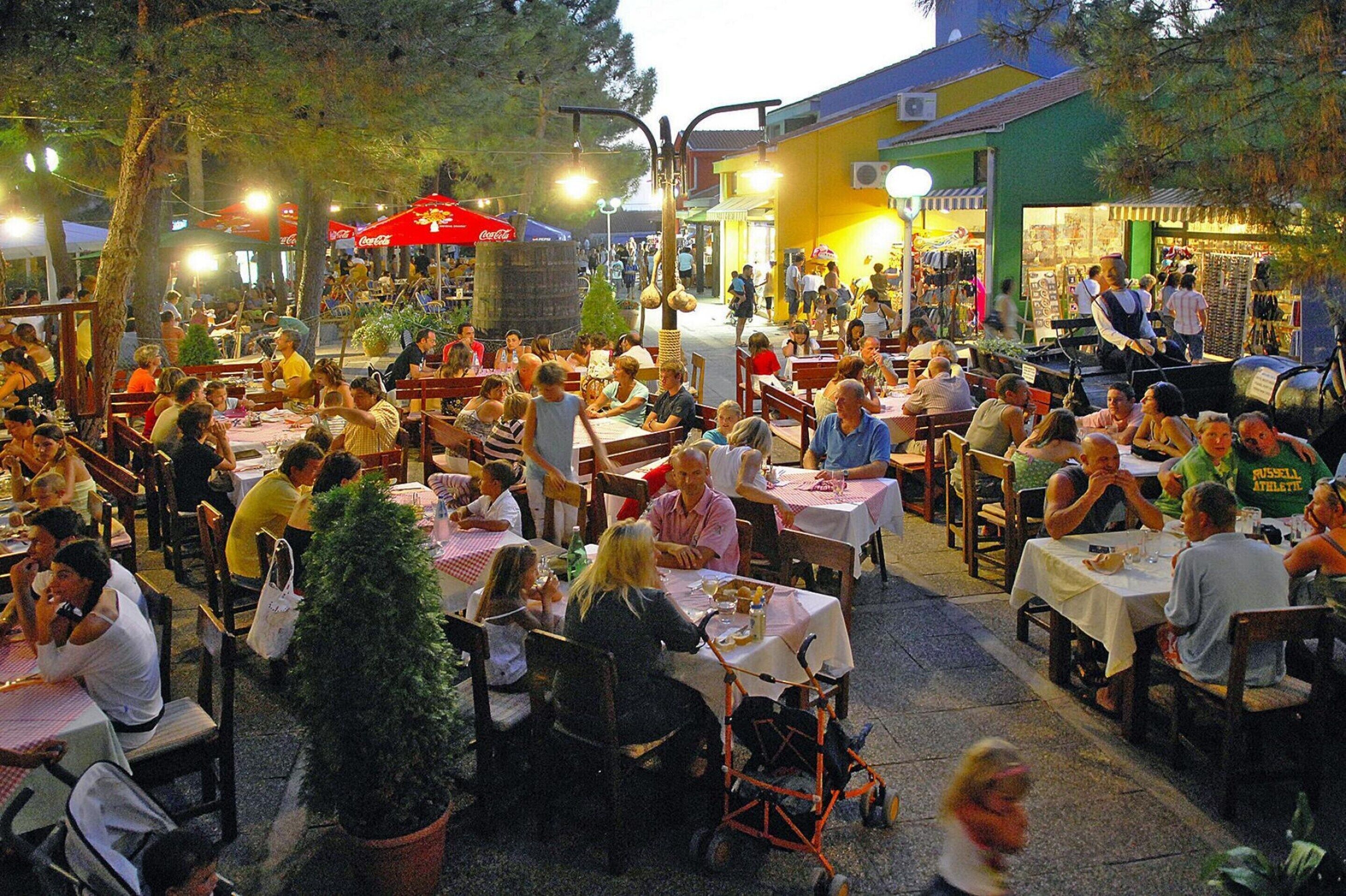 تناول الطعام