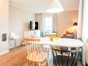 Apartment | Dining - Wohnung in Gtshren Lebbin mit Garten (Goehren-Lebbin)