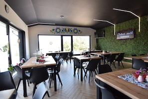 Apartament | Servei de restauració