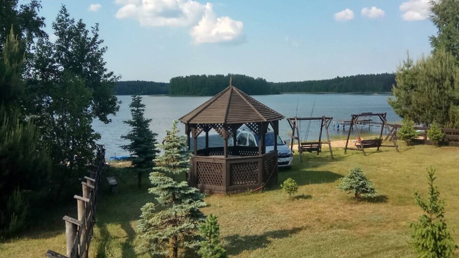 Comfortable Holiday Apartment With a Lake View