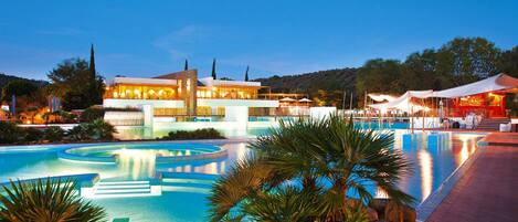 Bungalow | Pool | Outdoor pool