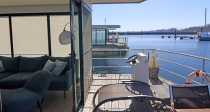 Hausboot in Boltenhagen