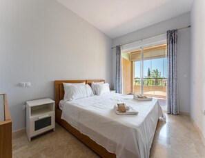 2 bedrooms - Faro's Playa Marina Apartment (Mijas)