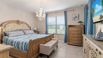 5 bedrooms, desk, travel cot, WiFi