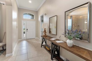 Interior - Heated Pool, Lazy River, Game Room 12 MI to Disney (Davenport)