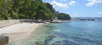 Sumartin Holiday Home Near the Beach