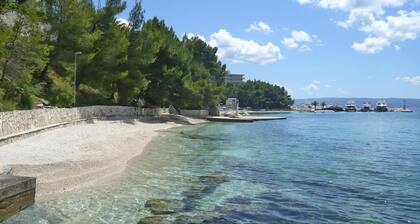 Sumartin Holiday Home Near the Beach