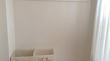 Familien-Doppel- oder -Zweibettzimmer, Meerblick | 1 Schlafzimmer, Bettwäsche aus ägyptischer Baumwolle