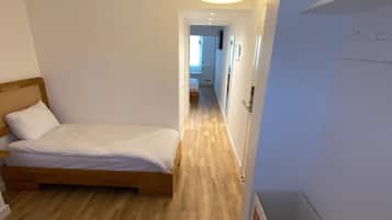 Familien-Doppel- oder -Zweibettzimmer, Meerblick | 1 Schlafzimmer, Bettwäsche aus ägyptischer Baumwolle