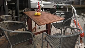 Mobile Home | Dining