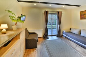 Villa | Living area - Comfortable Holiday Home in the Middle of a Forest (gmina Polanów)