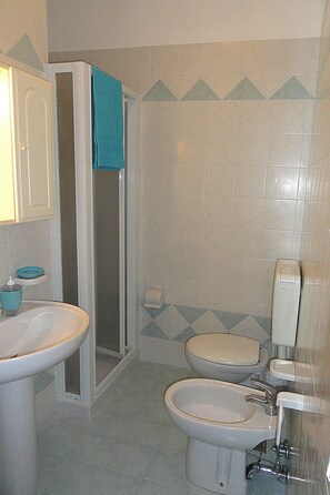 Apartment | Bathroom - Villas Nautilus in Bibione With Pool (San Michele al Tagliamento)