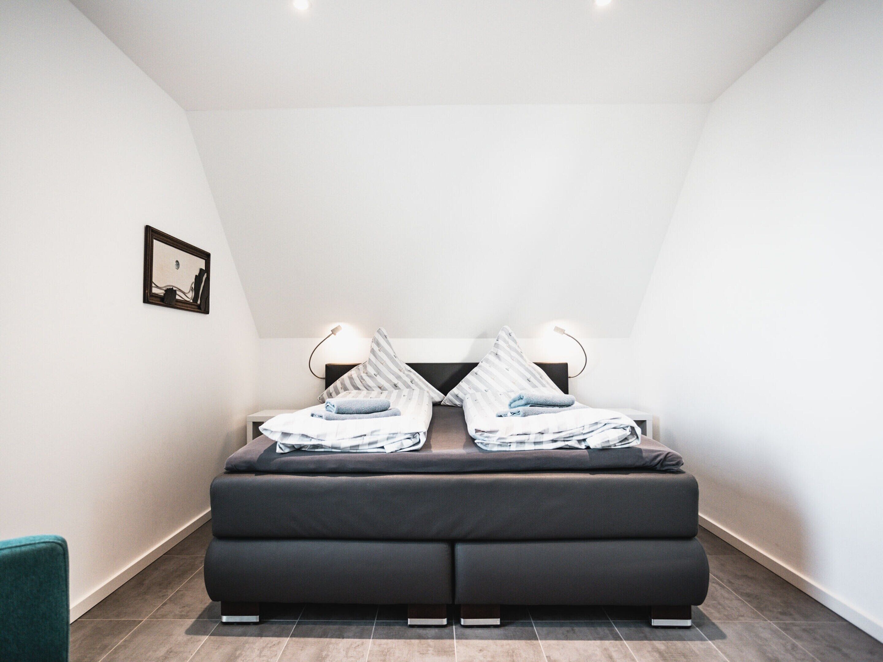 House | 2 bedrooms, individually furnished