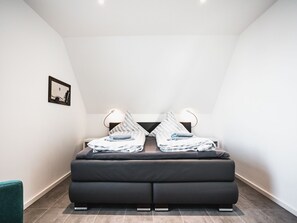 Ferienhaus | 2 Schlafzimmer, individuell eingerichtet