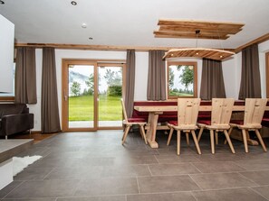 Chalet | Ruokailu