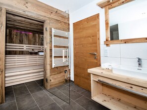 Chalet | Kylpyhuone