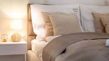 Apartment | 1 bedroom, individually furnished, iron/ironing board
