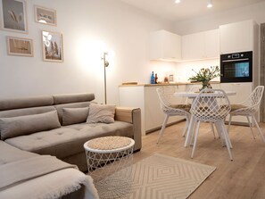 Living room - Comfortable Apartment, Year-round Pool (Rewal)