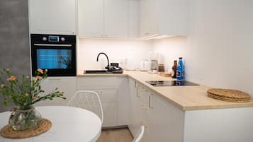Apartment | Private kitchen | Electric kettle, toaster, highchair