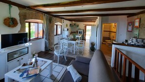 House | Dining - Stone House in Dobrec With Sea Views (Opatija)