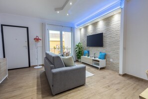 Computer monitors - CAGLIARI MAGICAL BEAUTIFUL & EXCLUSIVE APARTMENT (Sinnai)