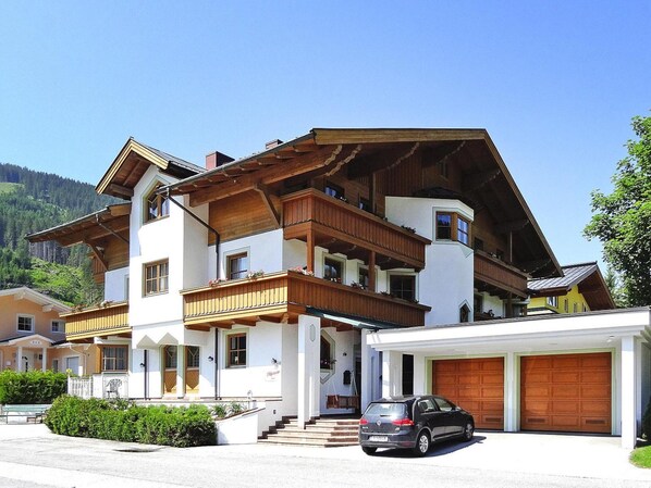Apartment | Exterior