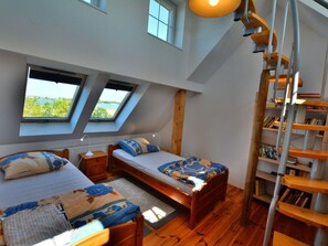 House | 3 bedrooms, individually furnished, iron/ironing board, bed sheets - Lake House With Private Garden and Pier (gmina Będzino)