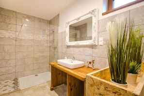 House | Bathroom - Holiday Home in the Countryside, Dzierzecin (Postomino)