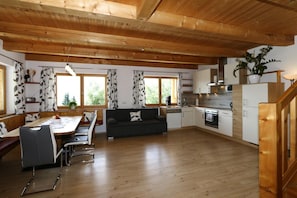 House | Private kitchen - Chalet in Zell am Ziller Near Ski Lifts (Rohrberg)