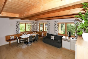 House | Dining - Chalet in Zell am Ziller Near Ski Lifts (Rohrberg)