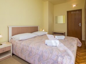 Apartment | 2 bedrooms, individually furnished - Apartment on Vir Island Near Sandy Beaches (Vir)