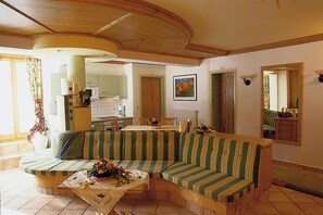 Living area - Cosy Flat With Balcony or Terrace (Sankt Anton am Arlberg)