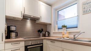 Apartment | Dapur peribadi | Alat memasak/pinggan mangkuk/perkakas dapur 