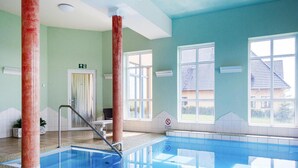 Rumah | Kolam renang | Kolam renang indoor dan kolam renang outdoor