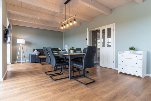 House | Dining