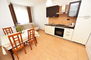 Apartment | Private kitchen - Apartments Lili in Pag Close to the Beach (Pag)