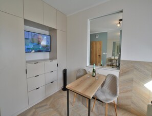 Apartment | Dining