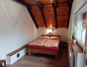 Casa | 2 habitaciones, muebles diferentes y ropa de cama 
