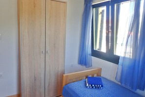 2 habitaciones y muebles diferentes
