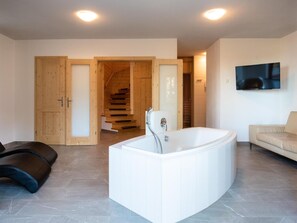 House | Spa treatment