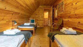 House | 3 bedrooms, individually furnished, bed sheets