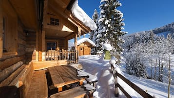 Chalet | Outdoor dining